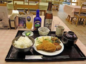 日替わり定食とビール