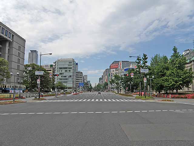日曜日の御堂筋