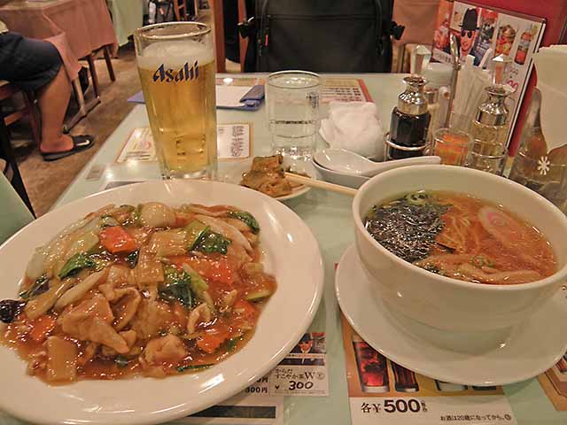 中華丼とミニラーメン。