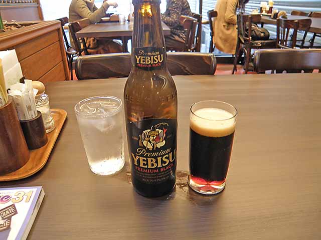 「ニューミュンヘン」にて黒ビール