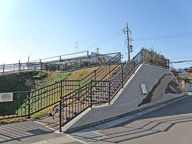 勝竜寺城土塁跡