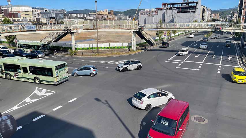 九条油小路交差点